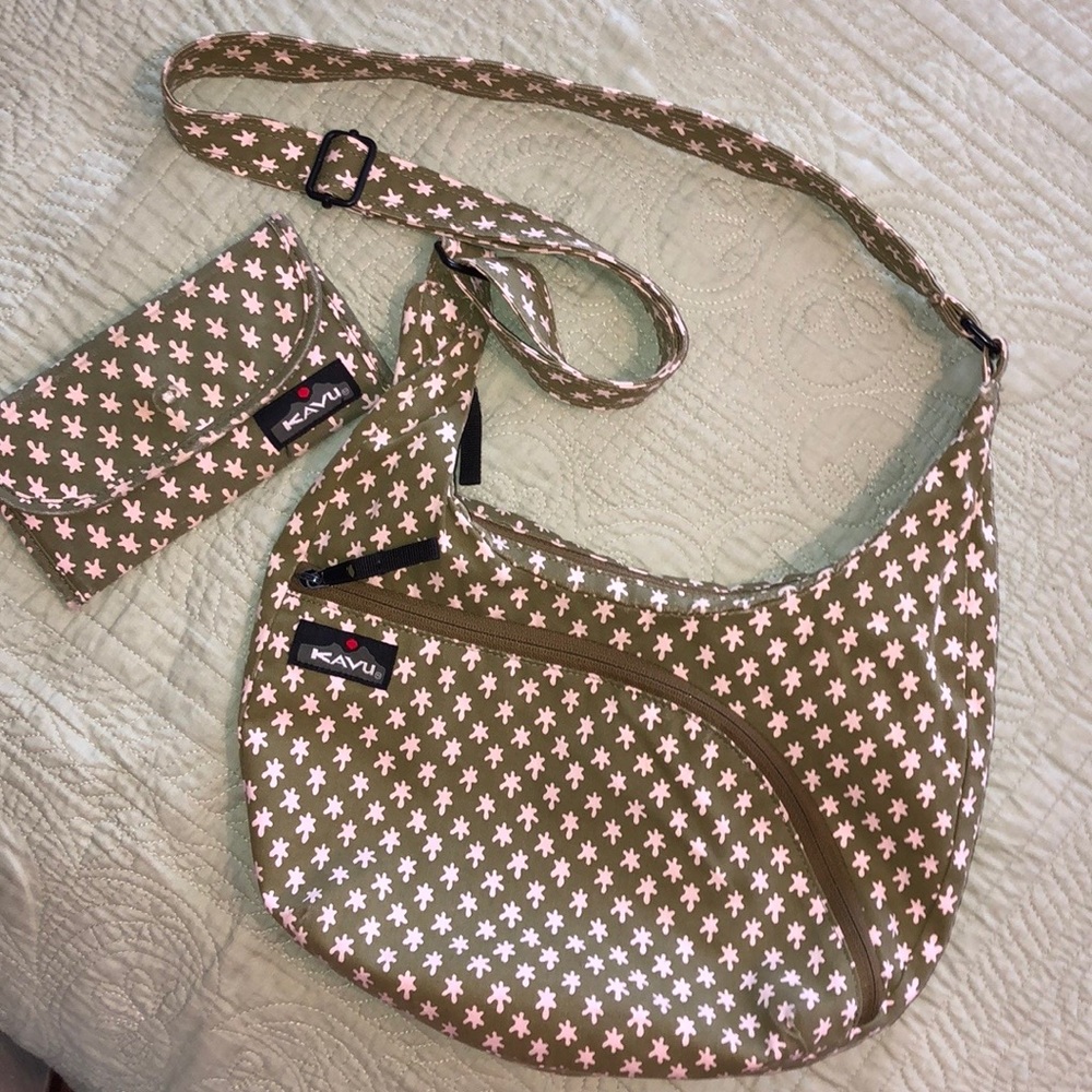 Kavu Canvas Boom Shoulder Bag and Wallet